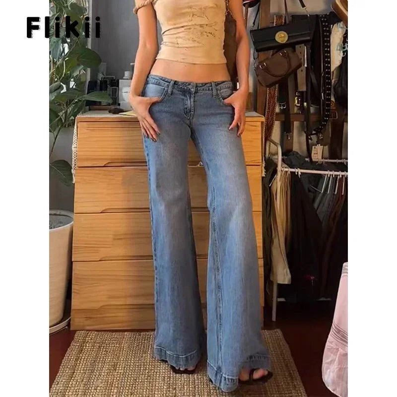 Low Waisted Flared Jeans - Wicked Vixsin